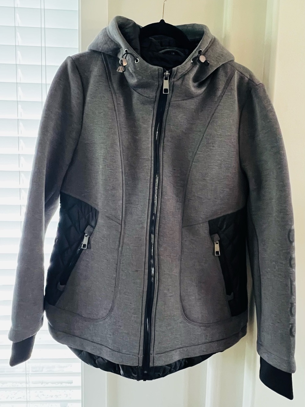 Guess- Hooded Gray/Black sweatshirt/puffer Jacket with Full Zipper and Pockets